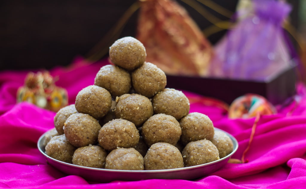 Til ke Laddu Recipe | Sesame Laddu