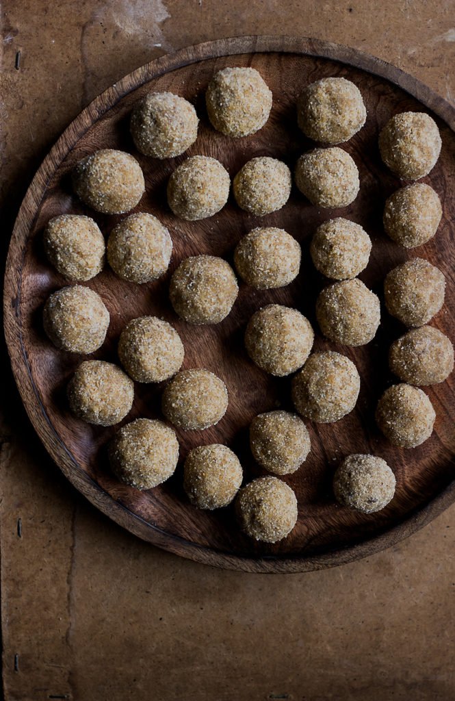 Til Ke Ladoo