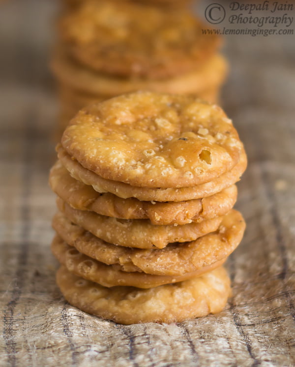 Stack of crispy mathiya placed on a table