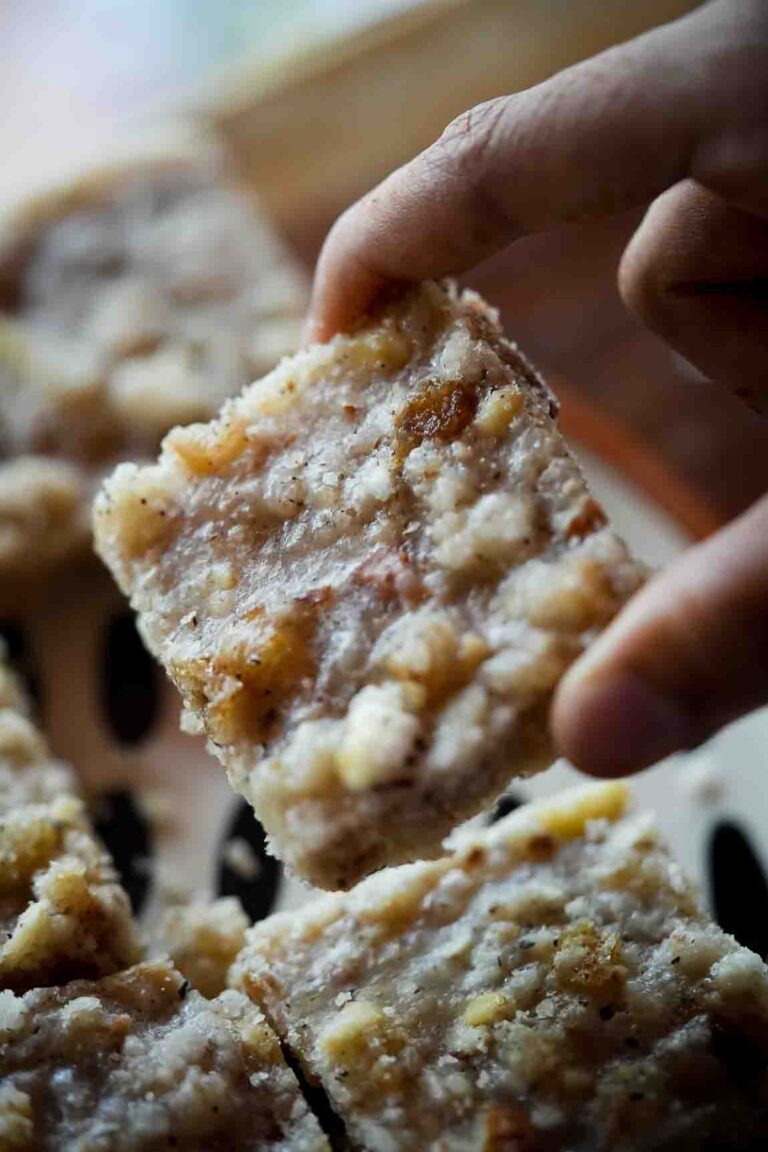 Gond Panjiri Recipe (Gond Nariyal ki Panjiri Recipe) | Gond ki Barfi