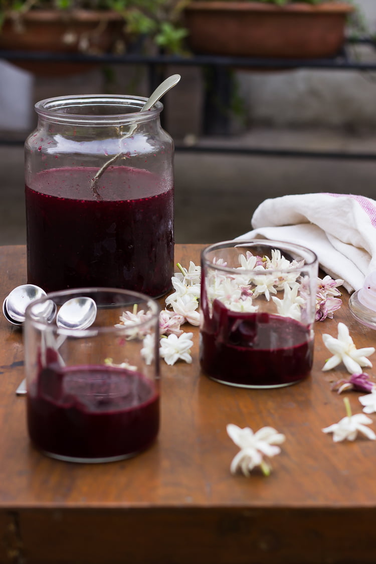 Kanji ka Pani with Carrots