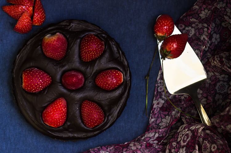 No Bake Chocolate Strawberry Tart