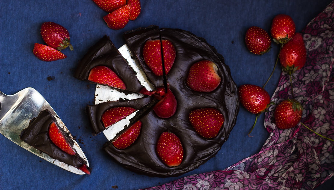 No-Bake Chocolate Strawberry Tart