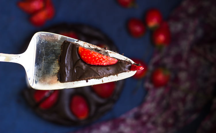 No Bake Chocolate Strawberry Tart