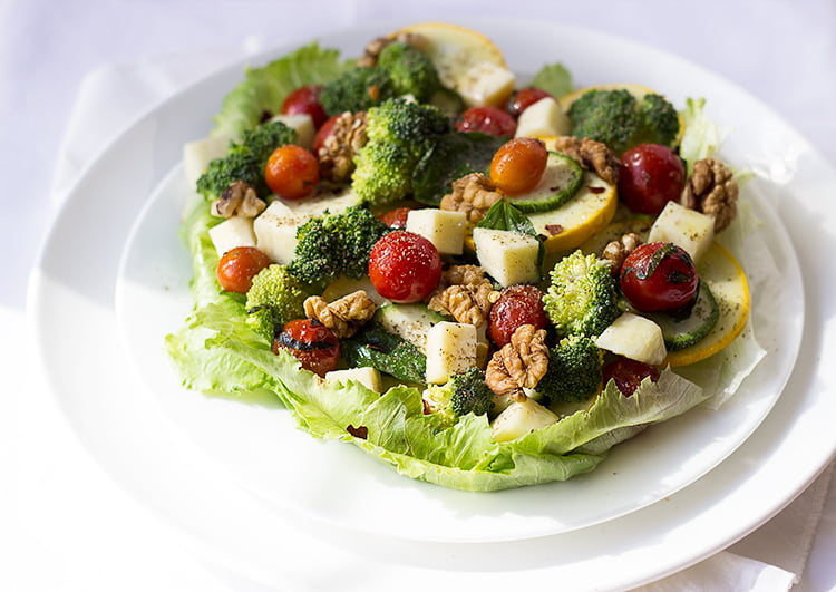 Lettuce Salad with Apple Cider Vinegar