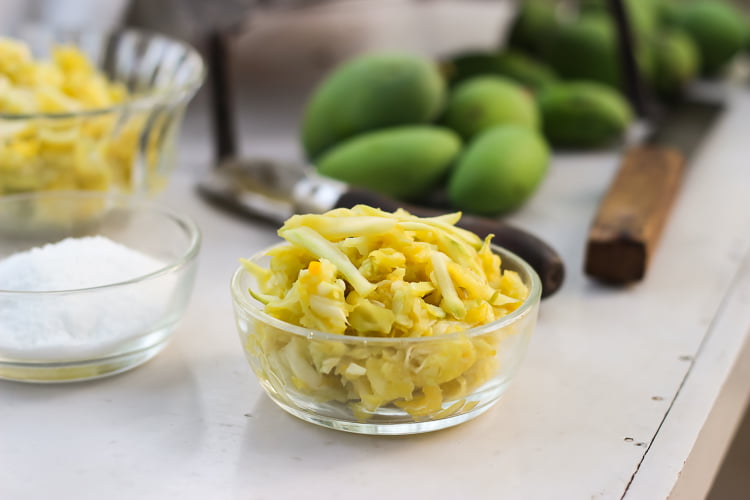 How to Preserve Raw Mango for a Long Time?