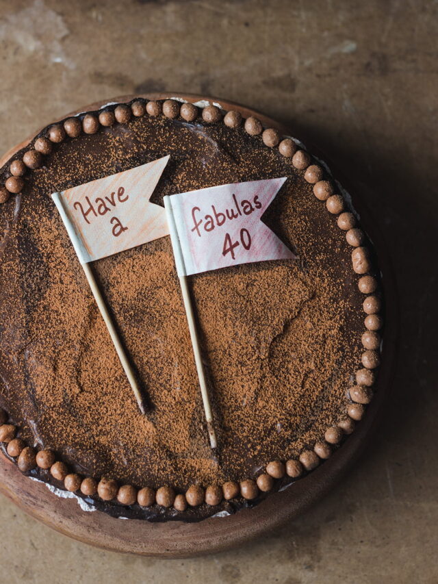 No-Bake Chocolate Mousse Cake