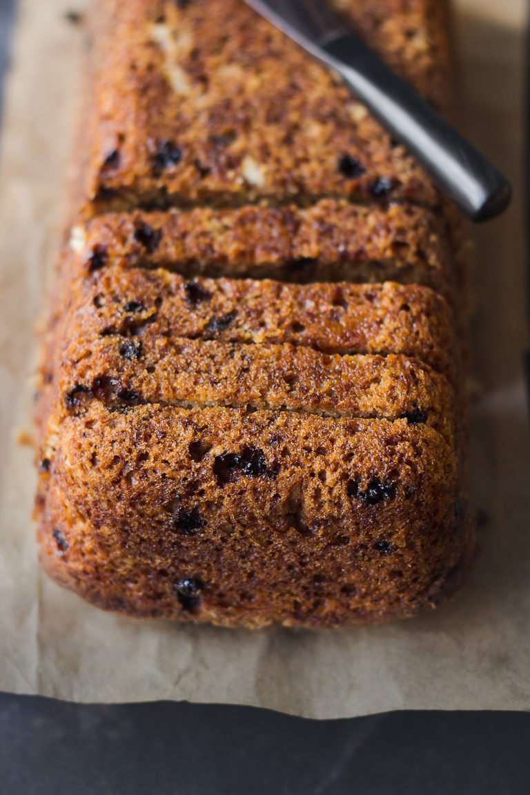 Easy & Moist Banana Walnut Bread Recipe