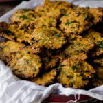 Crispy Makka Methi Bhakri Recipe (Tasty Winter Snacks)